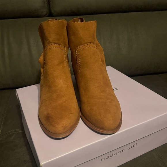 Madden Girl Houston Cognac Fabric - Picture 5 of 5